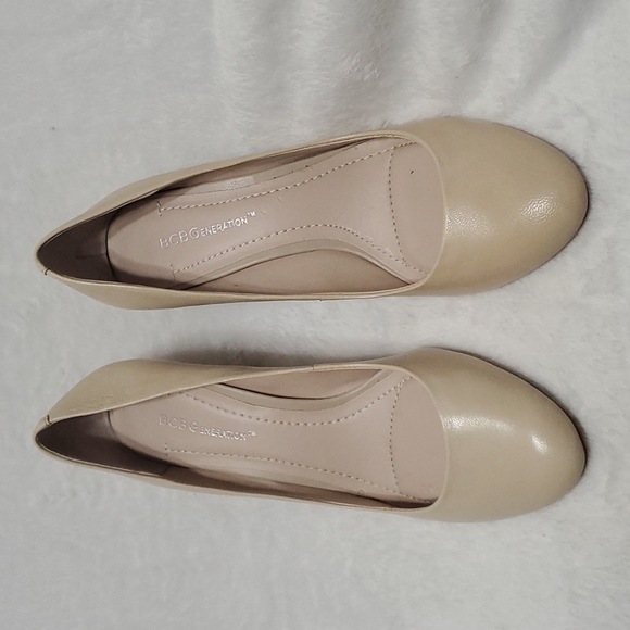 BCBGeneration pump heel shoes 8B Tan (Ss22) - Picture 1 of 9
